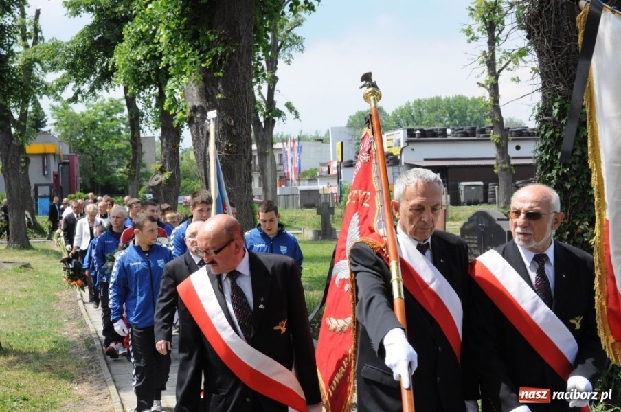 Zdjęcie w galerii na portalu naszraciborz.pl: Dziś pożegnano śp. Piotra Starzyńskiego wiadomości z regionu