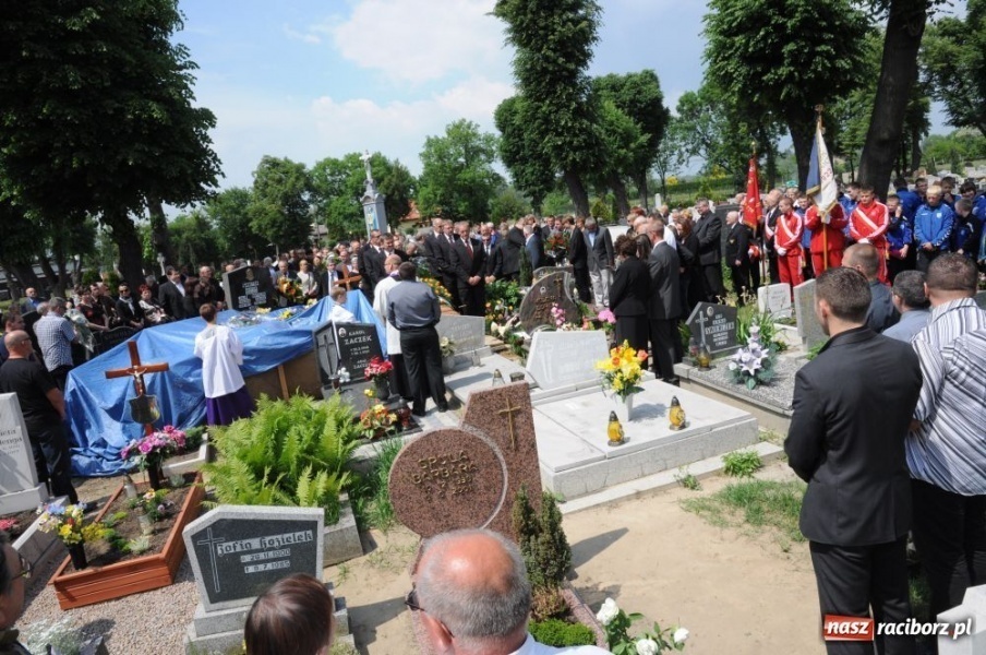 Zdjęcie w galerii na portalu naszraciborz.pl: Dziś pożegnano śp. Piotra Starzyńskiego wiadomości z regionu
