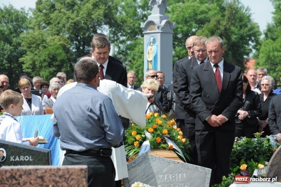 Zdjęcie w galerii na portalu naszraciborz.pl: Dziś pożegnano śp. Piotra Starzyńskiego wiadomości z regionu