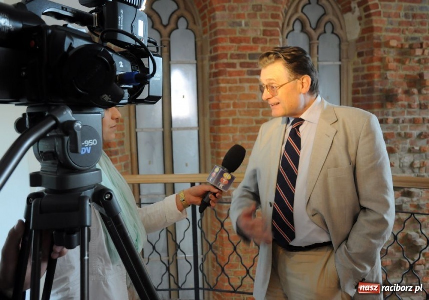 Zdjęcie w galerii na portalu naszraciborz.pl: Filary z profesorem Blikle wiadomości z regionu