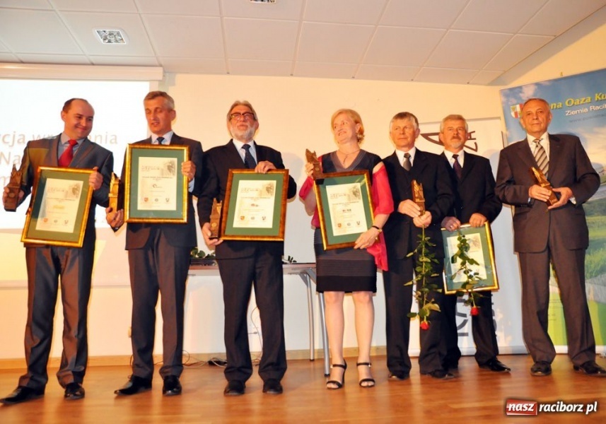 Zdjęcie w galerii na portalu naszraciborz.pl: Filary z profesorem Blikle wiadomości z regionu
