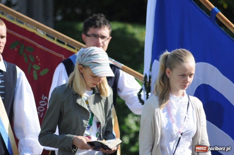 Zdjęcie w galerii na portalu naszraciborz.pl: W Tworkowie odrodziła się dawna tradycja wiadomości z regionu