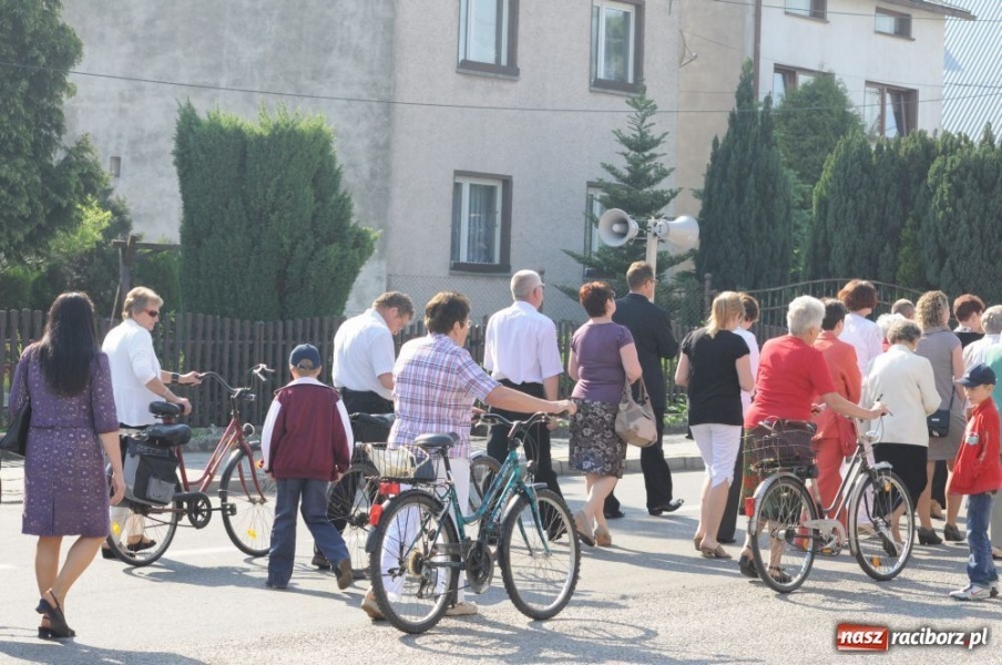 Zdjęcie w galerii na portalu naszraciborz.pl: W Tworkowie odrodziła się dawna tradycja wiadomości z regionu