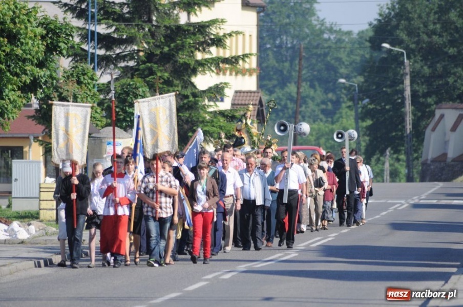 Zdjęcie w galerii na portalu naszraciborz.pl: W Tworkowie odrodziła się dawna tradycja wiadomości z regionu