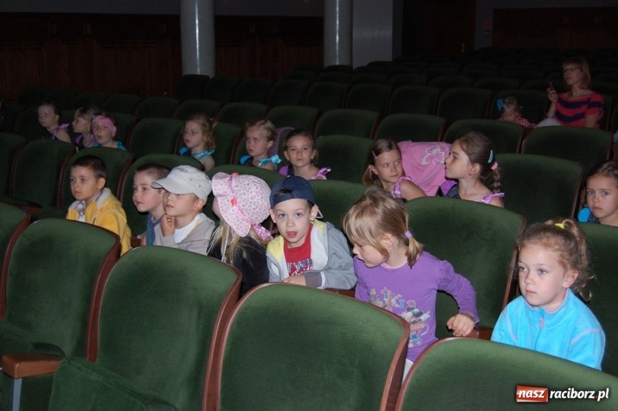 Zdjęcie w galerii na portalu naszraciborz.pl: Koko Koko Euro spoko w RCK wiadomości z regionu