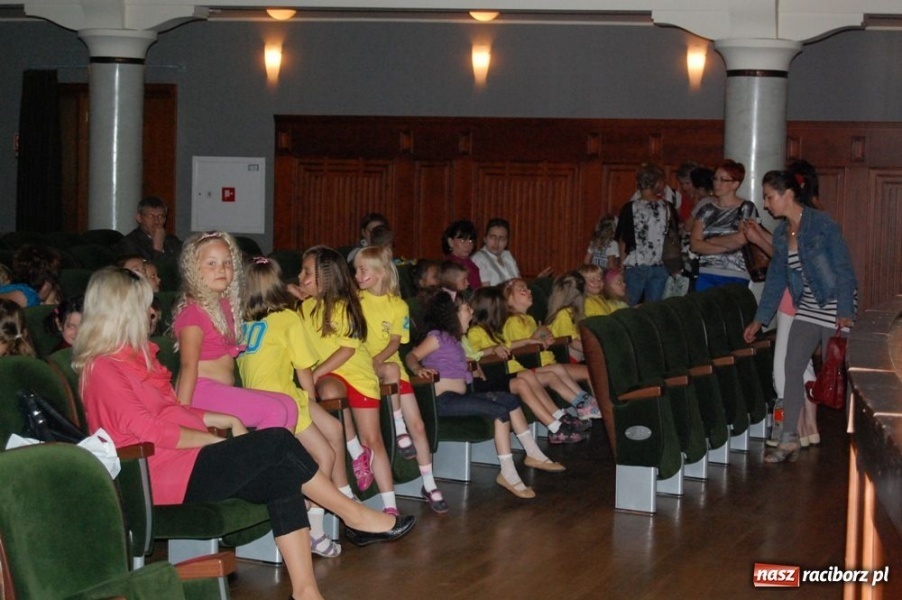 Zdjęcie w galerii na portalu naszraciborz.pl: Koko Koko Euro spoko w RCK wiadomości z regionu