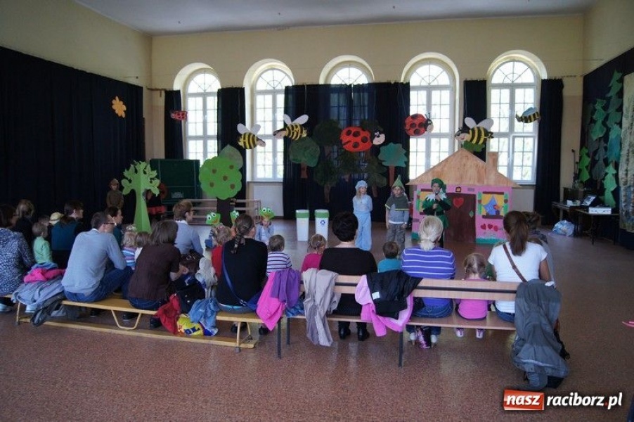 Zdjęcie w galerii na portalu naszraciborz.pl: Eko-lekcja dla maluchów wiadomości z regionu