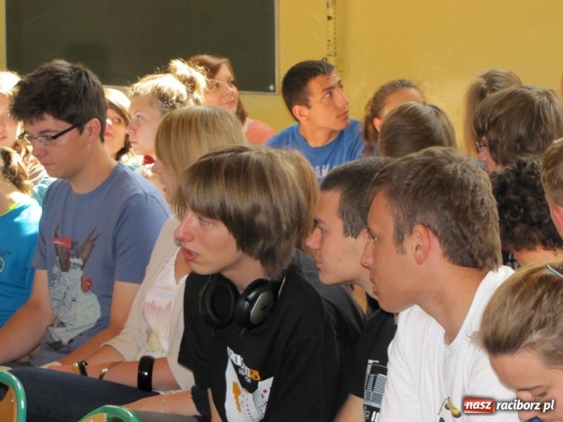 Zdjęcie w galerii na portalu naszraciborz.pl: Ukraińcy na eko-konferencji w II LO wiadomości z regionu