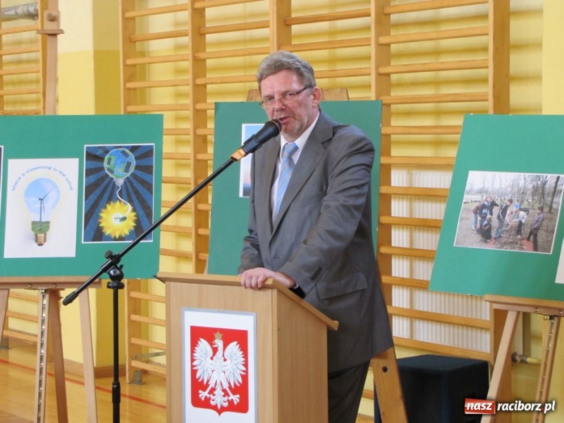 Zdjęcie w galerii na portalu naszraciborz.pl: Ukraińcy na eko-konferencji w II LO wiadomości z regionu