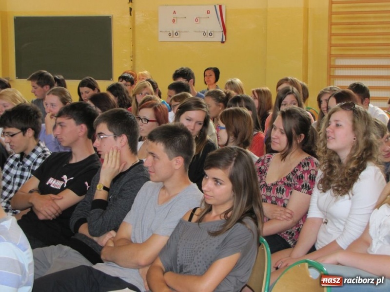 Zdjęcie w galerii na portalu naszraciborz.pl: Ukraińcy na eko-konferencji w II LO wiadomości z regionu