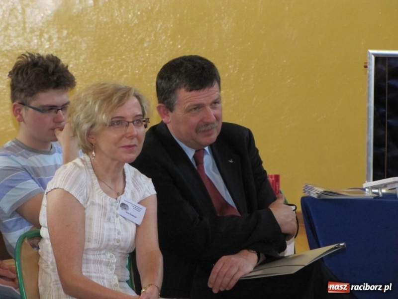 Zdjęcie w galerii na portalu naszraciborz.pl: Ukraińcy na eko-konferencji w II LO wiadomości z regionu