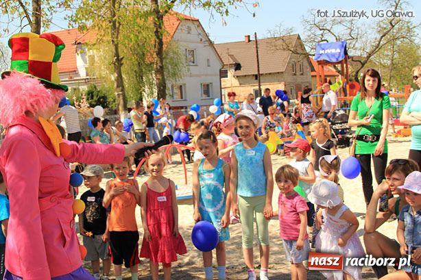 Zdjęcie w galerii na portalu naszraciborz.pl: NIVEA buduje nowoczesne i bezpieczne place zabaw w Twojej okolicy! wiadomości z regionu