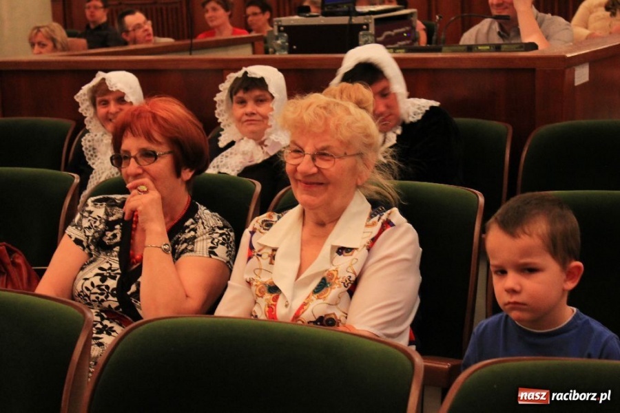 Zdjęcie w galerii na portalu naszraciborz.pl: Z biegiem Odry, XI edycja Bajtel Gali wiadomości z regionu