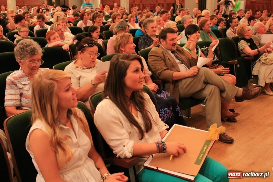 Zdjęcie w galerii na portalu naszraciborz.pl: Z biegiem Odry, XI edycja Bajtel Gali wiadomości z regionu