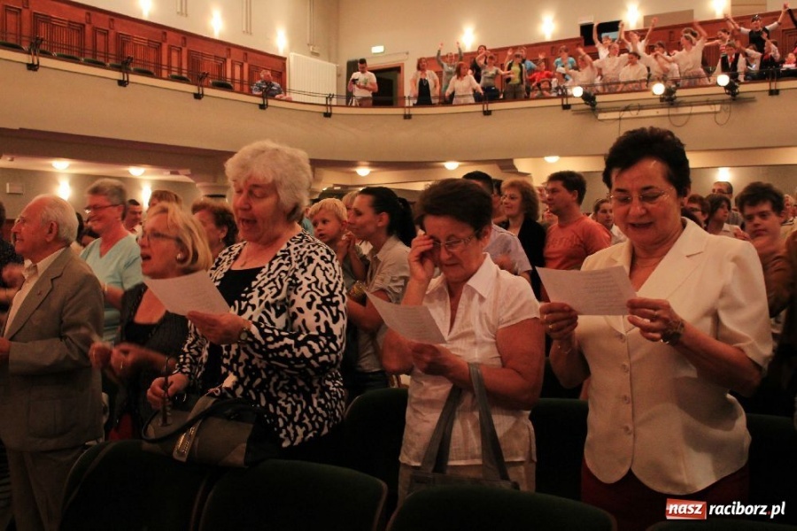 Zdjęcie w galerii na portalu naszraciborz.pl: Z biegiem Odry, XI edycja Bajtel Gali wiadomości z regionu