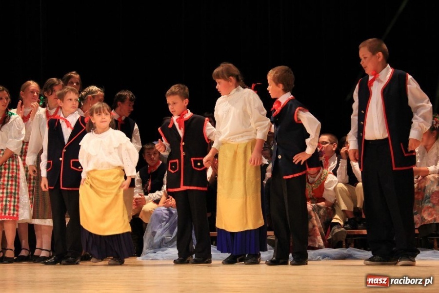 Zdjęcie w galerii na portalu naszraciborz.pl: Z biegiem Odry, XI edycja Bajtel Gali wiadomości z regionu