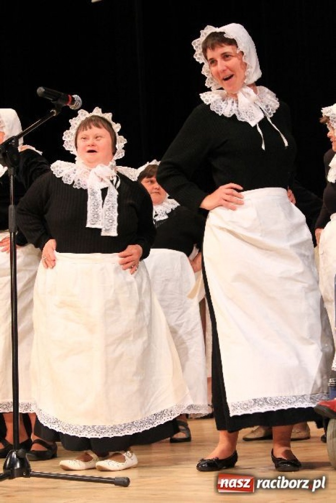 Zdjęcie w galerii na portalu naszraciborz.pl: Z biegiem Odry, XI edycja Bajtel Gali wiadomości z regionu