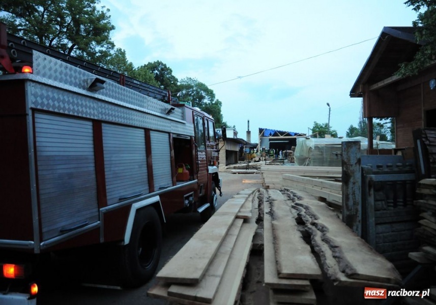 Zdjęcie w galerii na portalu naszraciborz.pl: Pożar w tworkowskim tartaku wiadomości z regionu