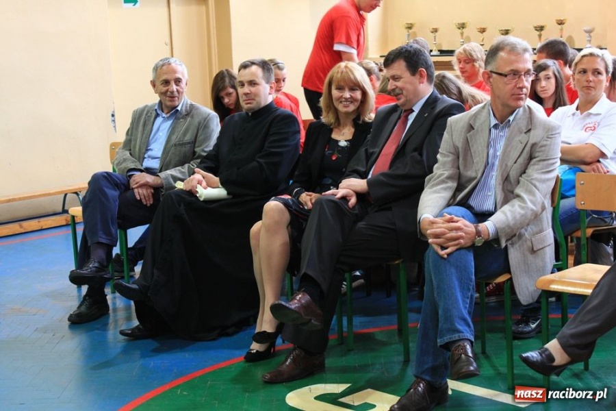 Zdjęcie w galerii na portalu naszraciborz.pl: Oficjalne otwarcie Orlika przy G 1 wiadomości z regionu