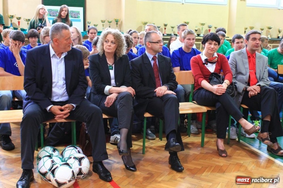 Zdjęcie w galerii na portalu naszraciborz.pl: Oficjalne otwarcie Orlika przy G 1 wiadomości z regionu