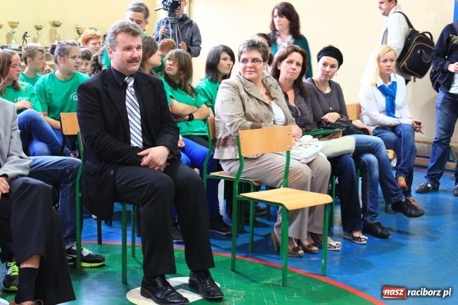 Zdjęcie w galerii na portalu naszraciborz.pl: Oficjalne otwarcie Orlika przy G 1 wiadomości z regionu