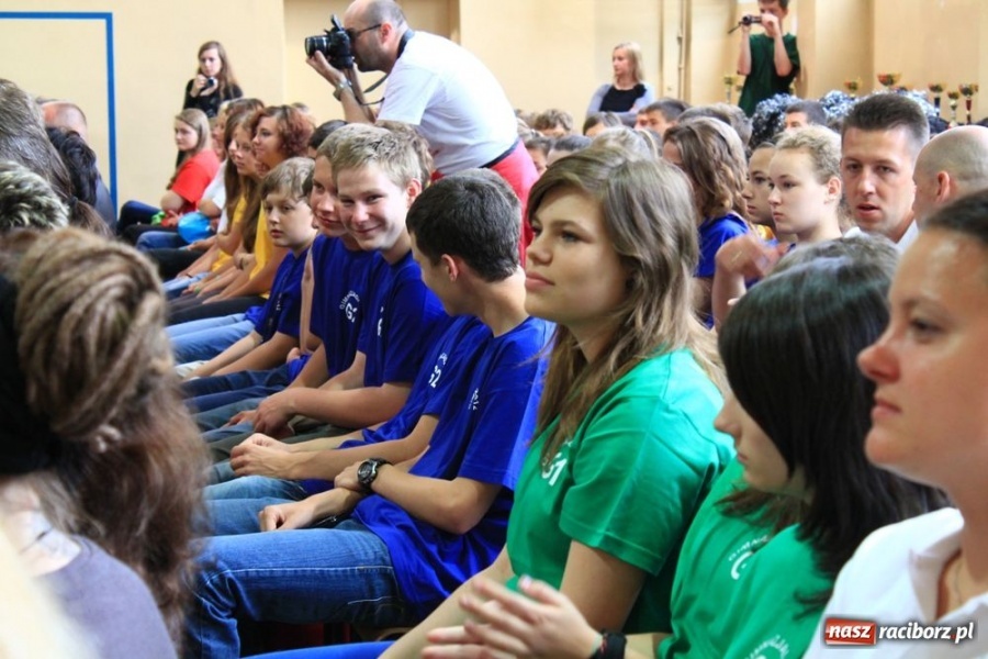 Zdjęcie w galerii na portalu naszraciborz.pl: Oficjalne otwarcie Orlika przy G 1 wiadomości z regionu