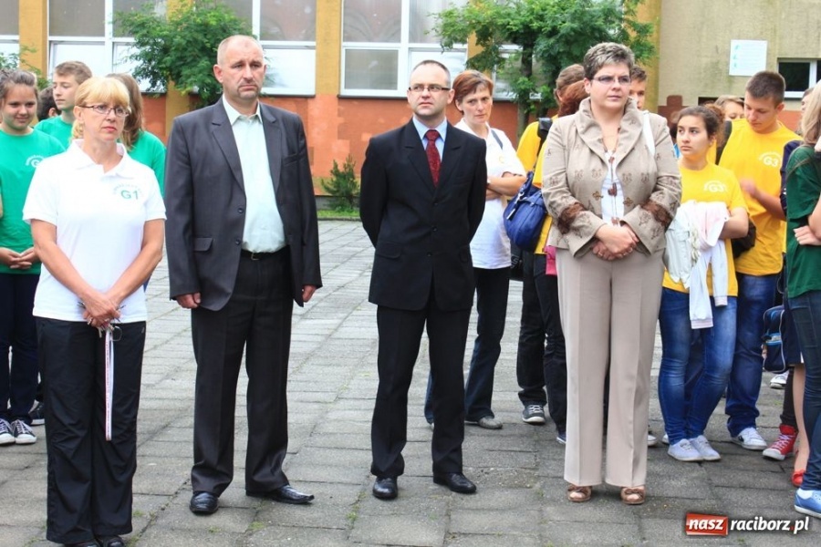 Zdjęcie w galerii na portalu naszraciborz.pl: Oficjalne otwarcie Orlika przy G 1 wiadomości z regionu
