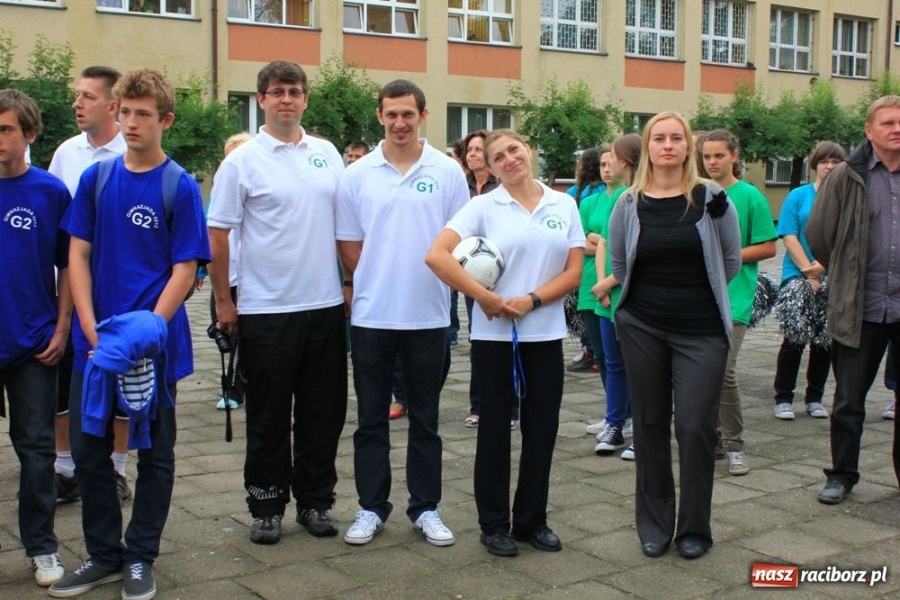 Zdjęcie w galerii na portalu naszraciborz.pl: Oficjalne otwarcie Orlika przy G 1 wiadomości z regionu