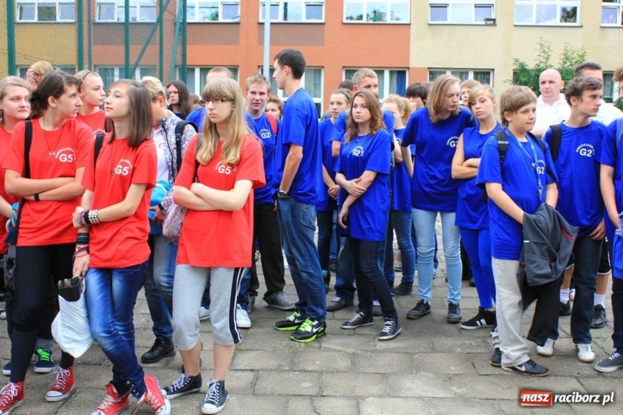 Zdjęcie w galerii na portalu naszraciborz.pl: Oficjalne otwarcie Orlika przy G 1 wiadomości z regionu