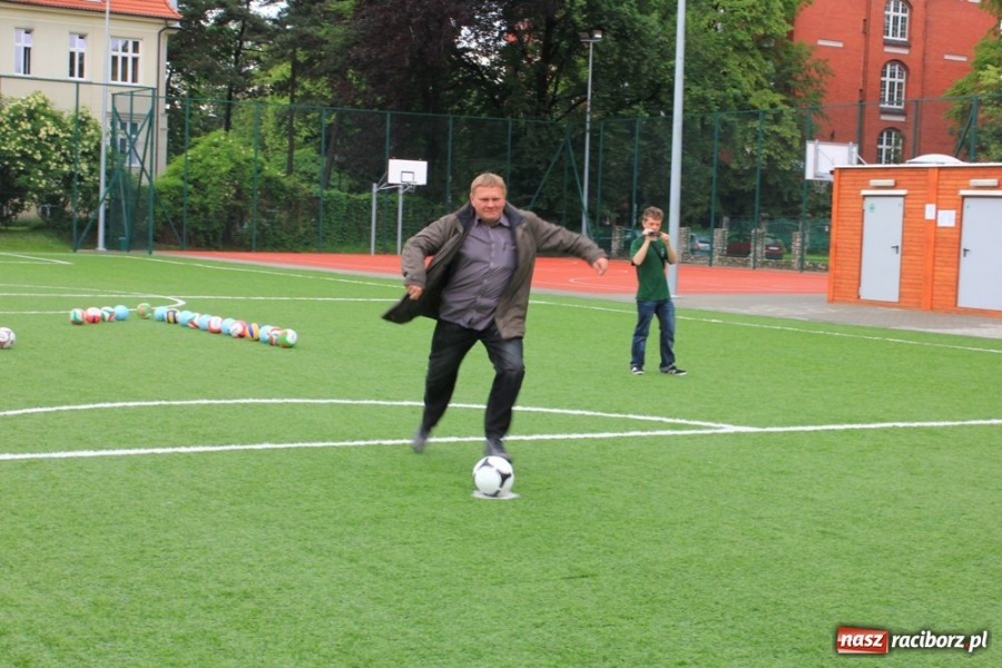 Zdjęcie w galerii na portalu naszraciborz.pl: Oficjalne otwarcie Orlika przy G 1 wiadomości z regionu