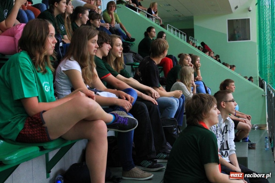 Zdjęcie w galerii na portalu naszraciborz.pl: Gimnazjaliści rywalizowali w Arenie Rafako wiadomości z regionu
