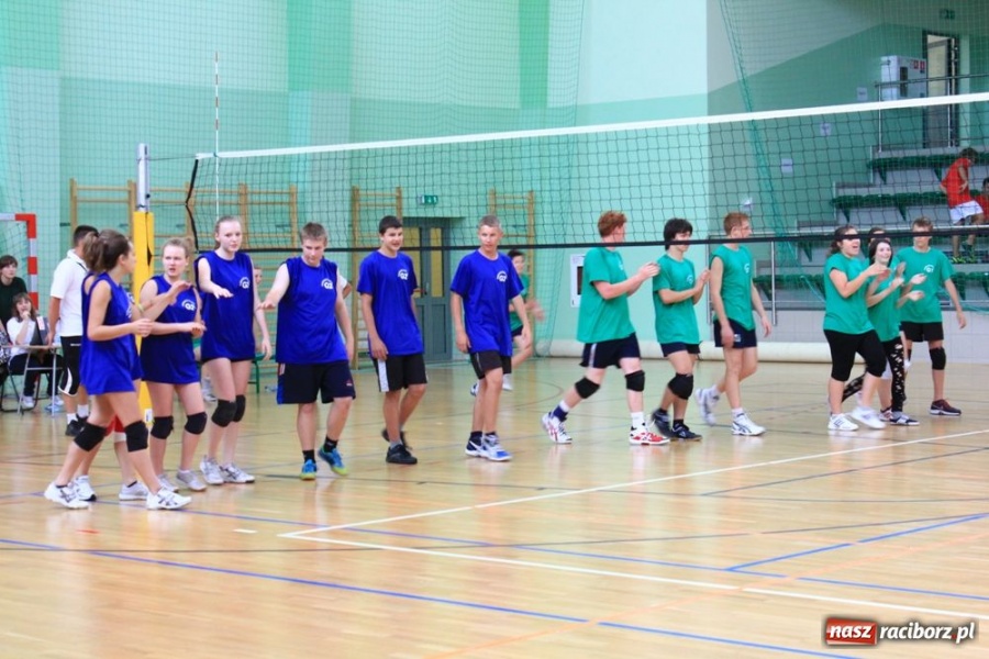 Zdjęcie w galerii na portalu naszraciborz.pl: Gimnazjaliści rywalizowali w Arenie Rafako wiadomości z regionu