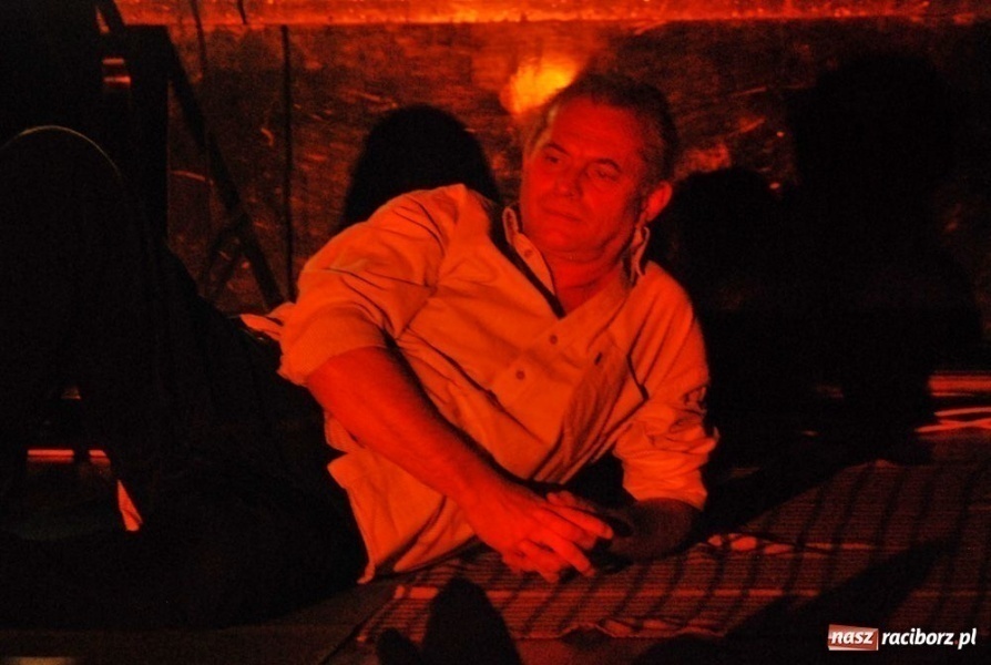 Zdjęcie w galerii na portalu naszraciborz.pl: Niecodzienna kąpiel w dźwiękach wiadomości z regionu