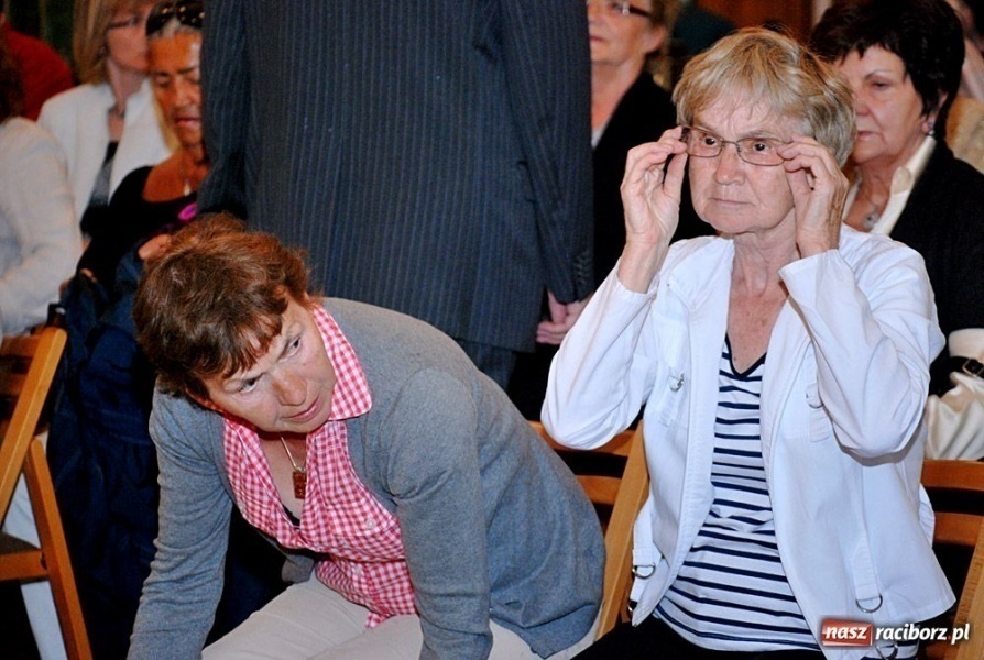 Zdjęcie w galerii na portalu naszraciborz.pl: Z hukiem rozpoczęli wieczór w Muzeum wiadomości z regionu