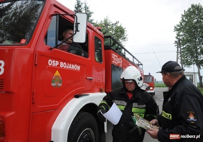 Zdjęcie w galerii na portalu naszraciborz.pl: Pożar magazynu w RSP Krzanowice wiadomości z regionu