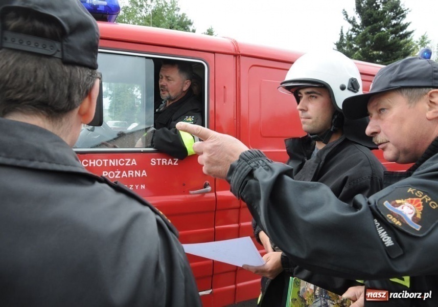 Zdjęcie w galerii na portalu naszraciborz.pl: Pożar magazynu w RSP Krzanowice wiadomości z regionu