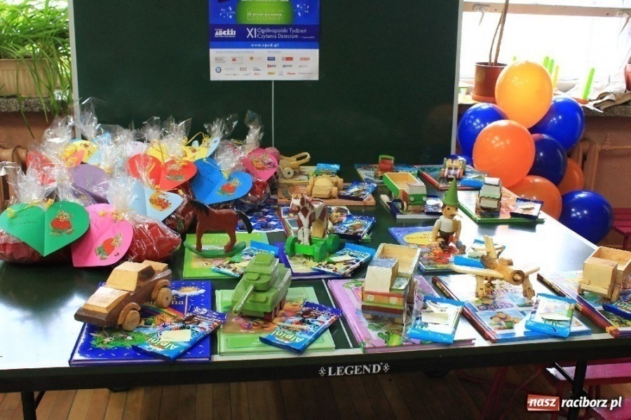 Zdjęcie w galerii na portalu naszraciborz.pl: Więźniowie spotkali się ze swoimi dziećmi wiadomości z regionu