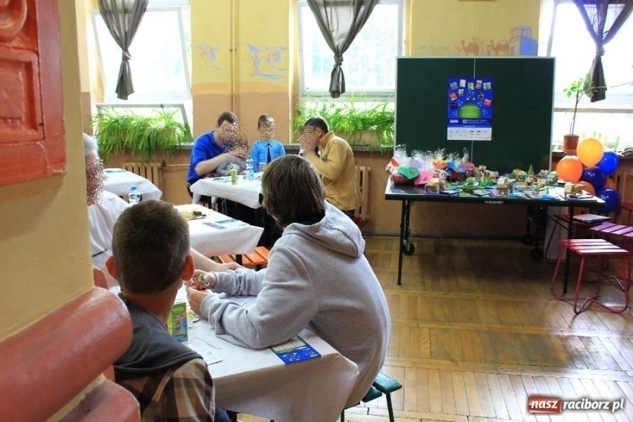 Zdjęcie w galerii na portalu naszraciborz.pl: Więźniowie spotkali się ze swoimi dziećmi wiadomości z regionu