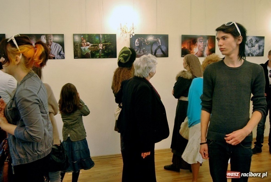 Zdjęcie w galerii na portalu naszraciborz.pl: Fascynujący świat filmu na zamku wiadomości z regionu
