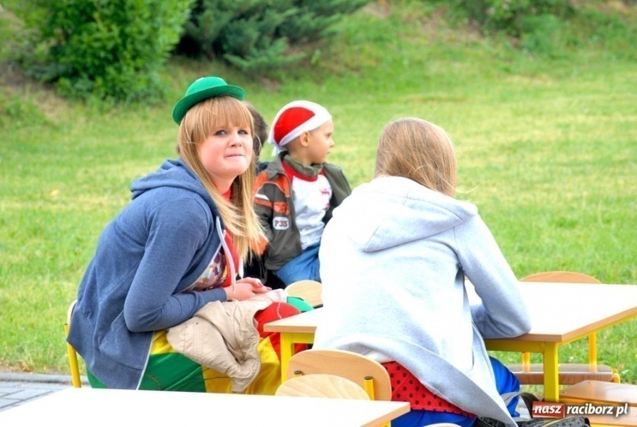 Zdjęcie w galerii na portalu naszraciborz.pl: Kopciuszek z humorem na Ocicach wiadomości z regionu