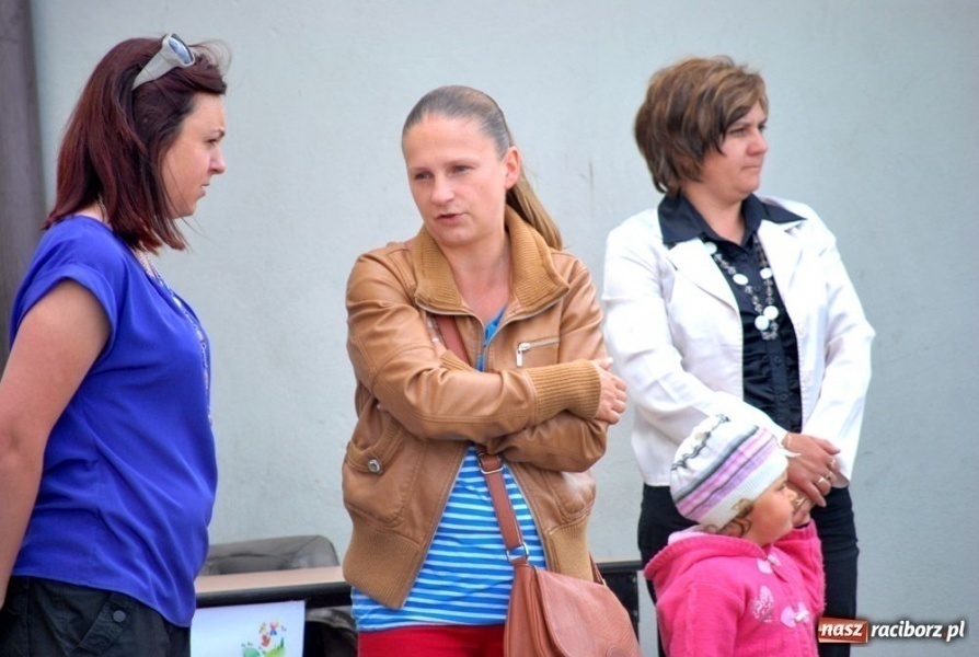 Zdjęcie w galerii na portalu naszraciborz.pl: Kopciuszek z humorem na Ocicach wiadomości z regionu