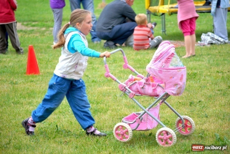 Zdjęcie w galerii na portalu naszraciborz.pl: Kopciuszek z humorem na Ocicach wiadomości z regionu