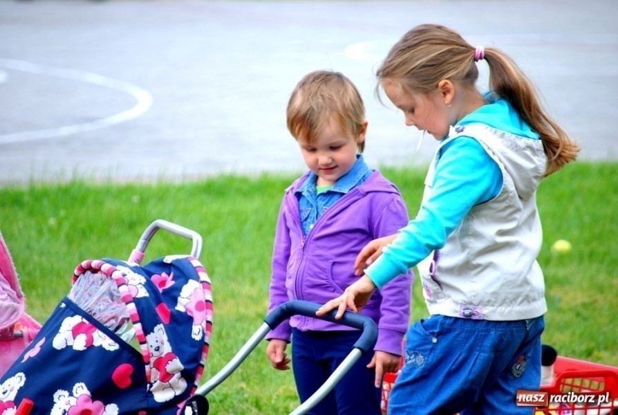 Zdjęcie w galerii na portalu naszraciborz.pl: Kopciuszek z humorem na Ocicach wiadomości z regionu