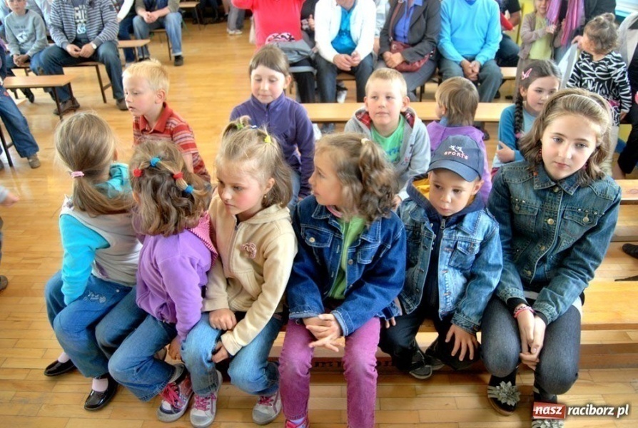 Zdjęcie w galerii na portalu naszraciborz.pl: Kopciuszek z humorem na Ocicach wiadomości z regionu