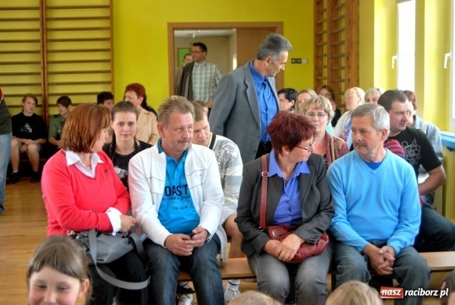 Zdjęcie w galerii na portalu naszraciborz.pl: Kopciuszek z humorem na Ocicach wiadomości z regionu