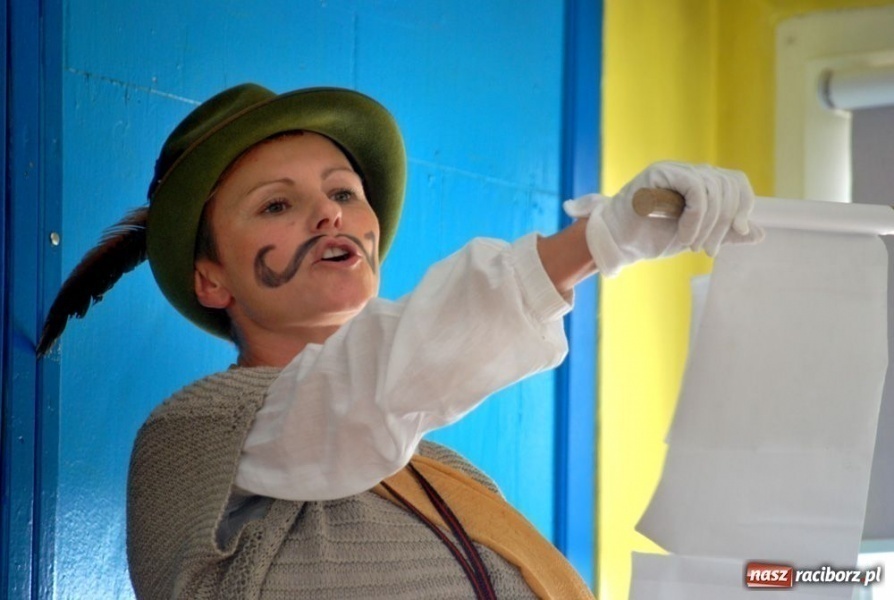 Zdjęcie w galerii na portalu naszraciborz.pl: Kopciuszek z humorem na Ocicach wiadomości z regionu