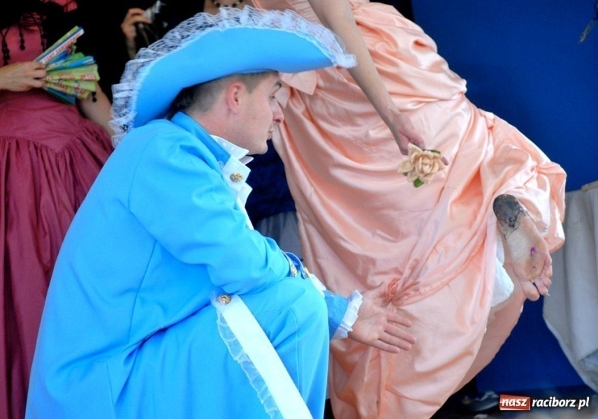 Zdjęcie w galerii na portalu naszraciborz.pl: Kopciuszek z humorem na Ocicach wiadomości z regionu