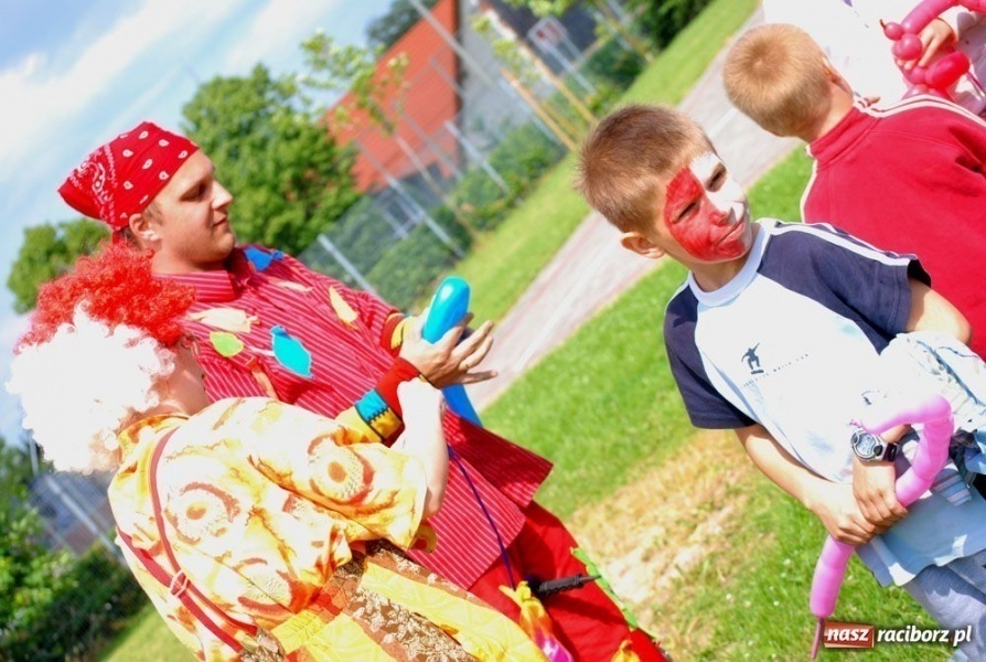 Zdjęcie w galerii na portalu naszraciborz.pl: Kopciuszek z humorem na Ocicach wiadomości z regionu