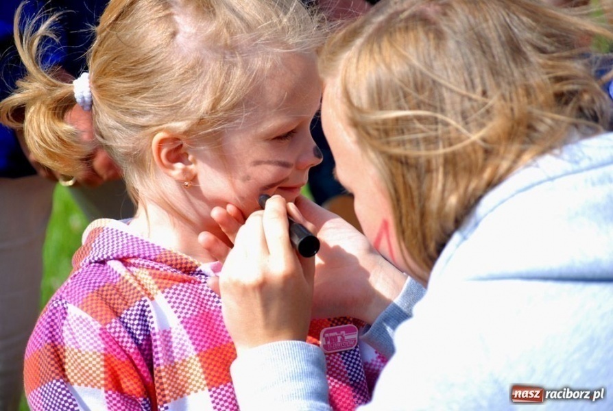 Zdjęcie w galerii na portalu naszraciborz.pl: Kopciuszek z humorem na Ocicach wiadomości z regionu