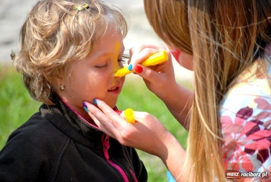 Zdjęcie w galerii na portalu naszraciborz.pl: Kopciuszek z humorem na Ocicach wiadomości z regionu